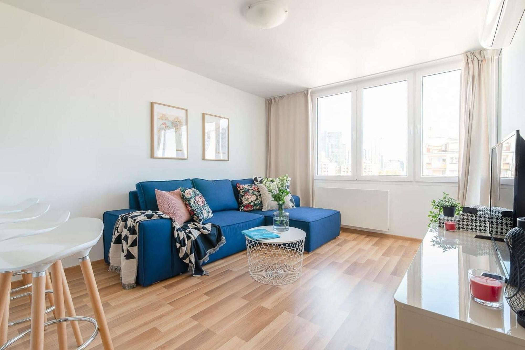 Navy Aesthetic Apartment With Balcony By Noclegi Renters Варшава Екстер'єр фото
